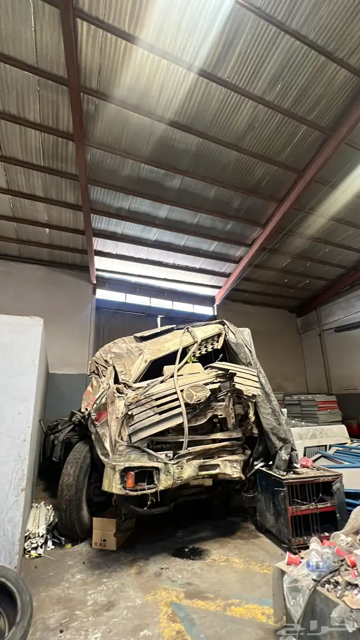 راس تريلة مرسيدس موديل 2000 قير ومكينه سليمه 1