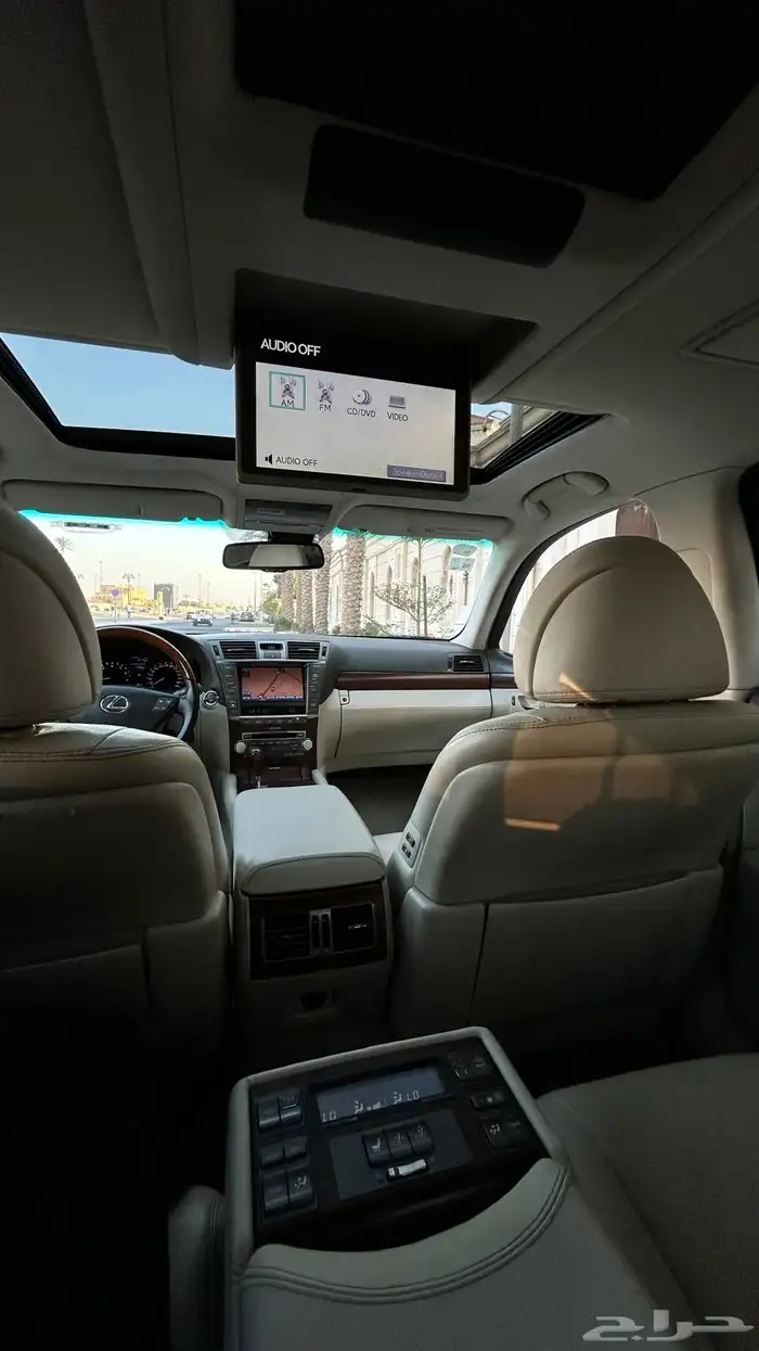 لكزس LS460 موديل 2010 سعودي 13