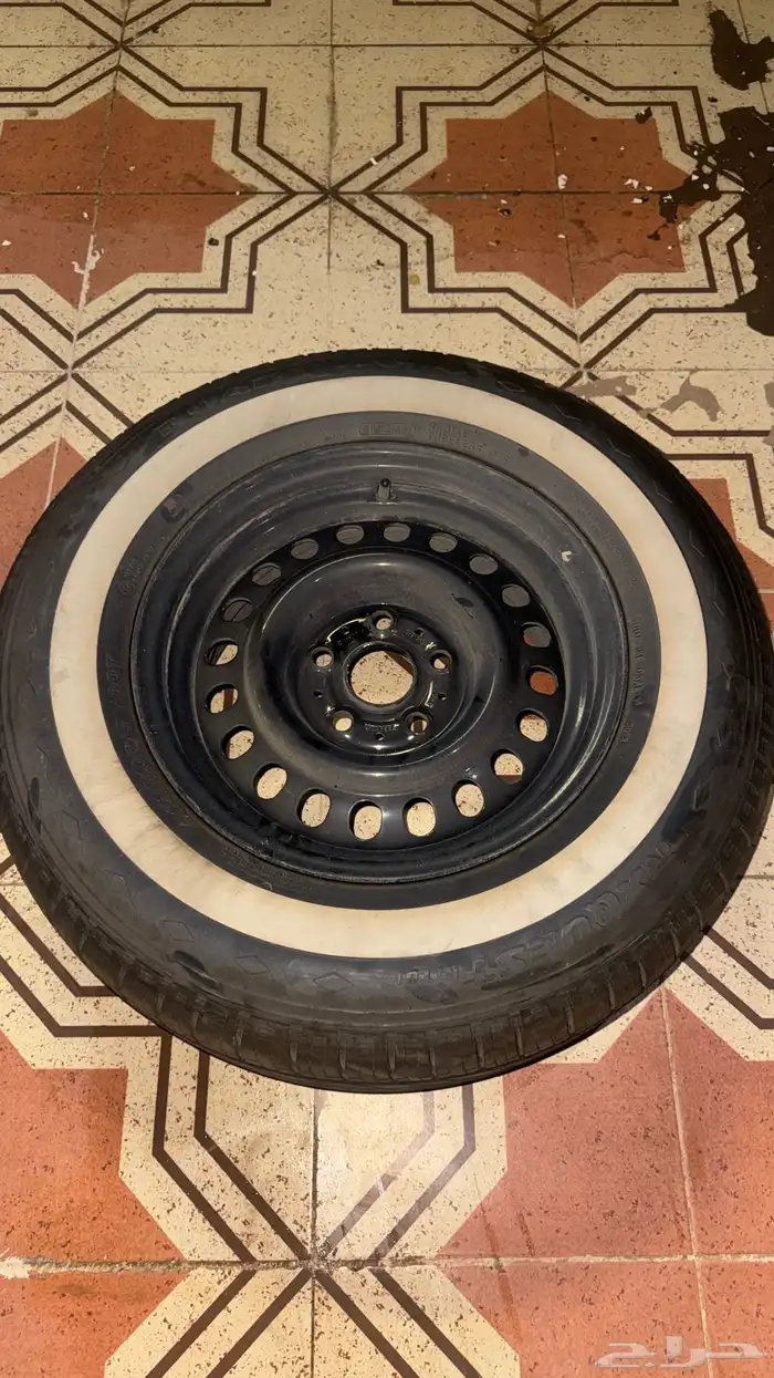 كفرات خط نظيفة جدا  ع جنوط مرسيديس 0