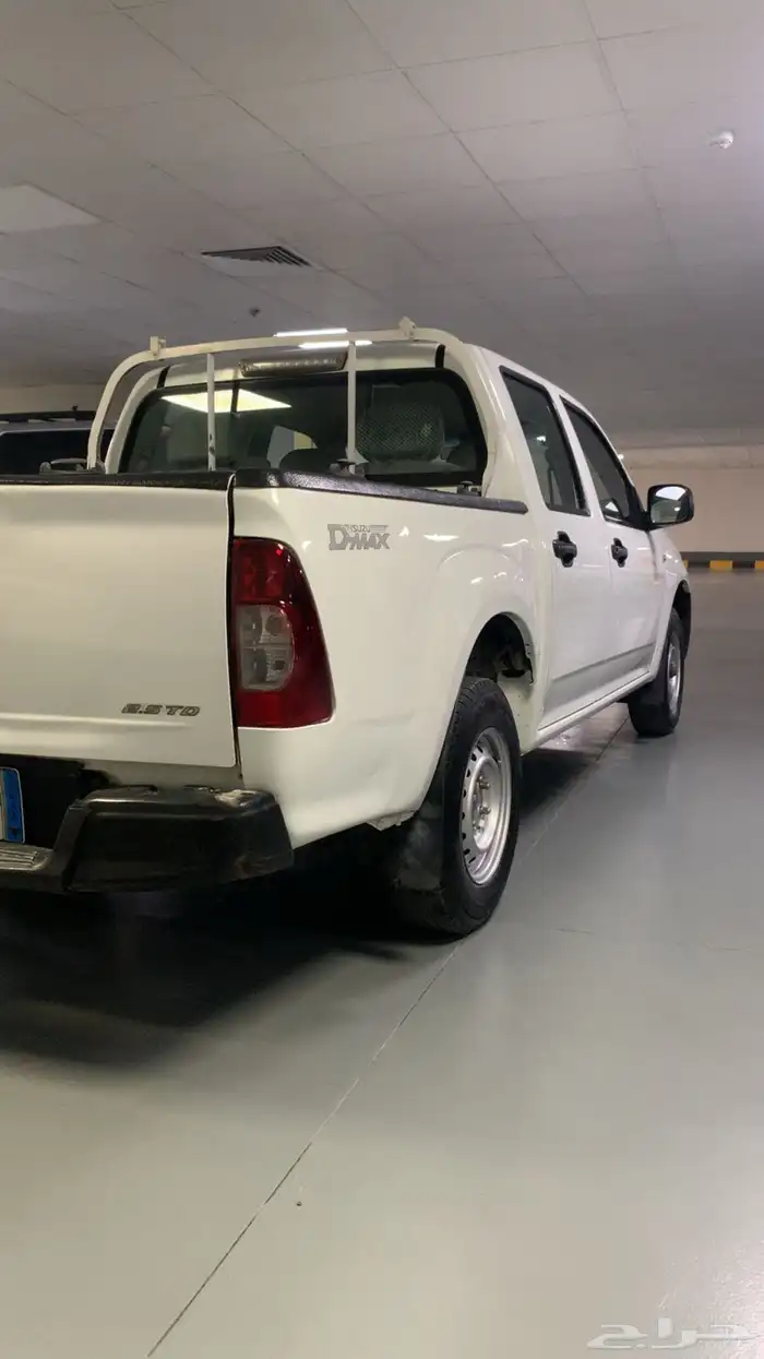 للبيع أيسوزو 2012 ديزل غمارتين 6