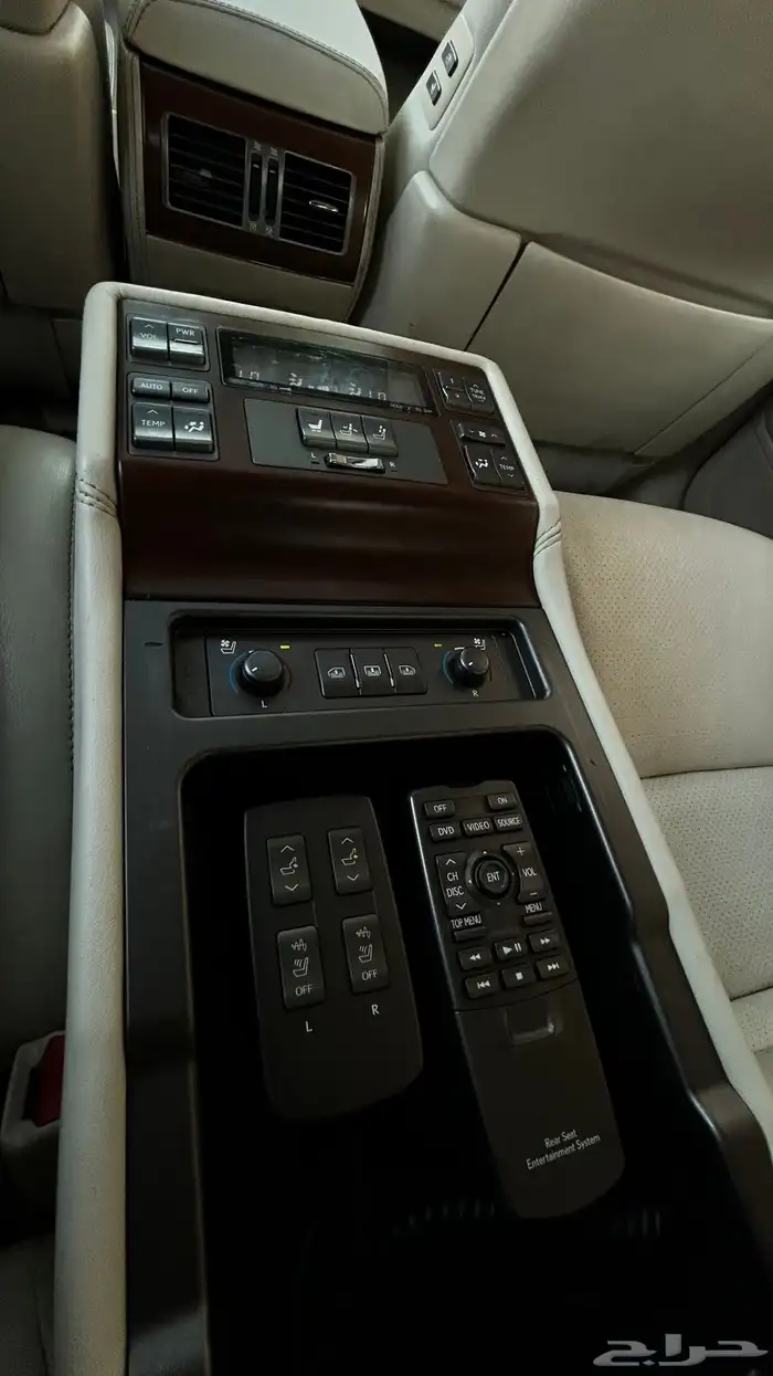 لكزس LS460 موديل 2010 سعودي 18