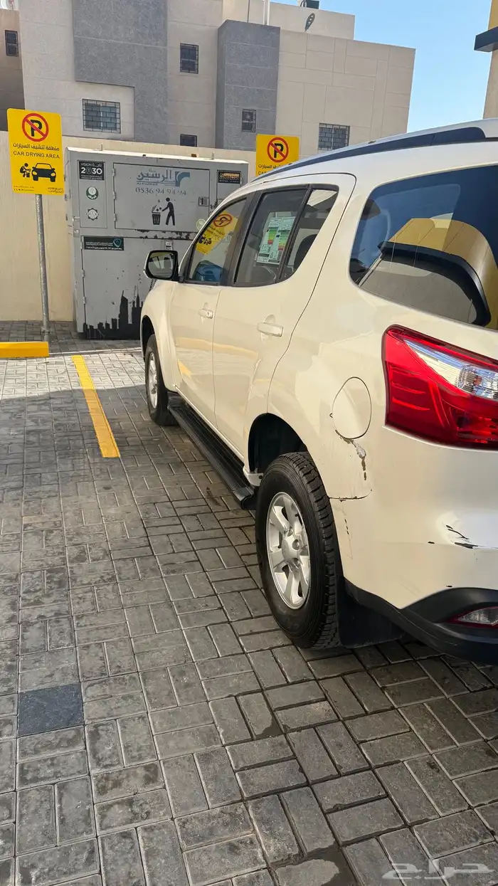 جيب ايسوزو للبيع 9