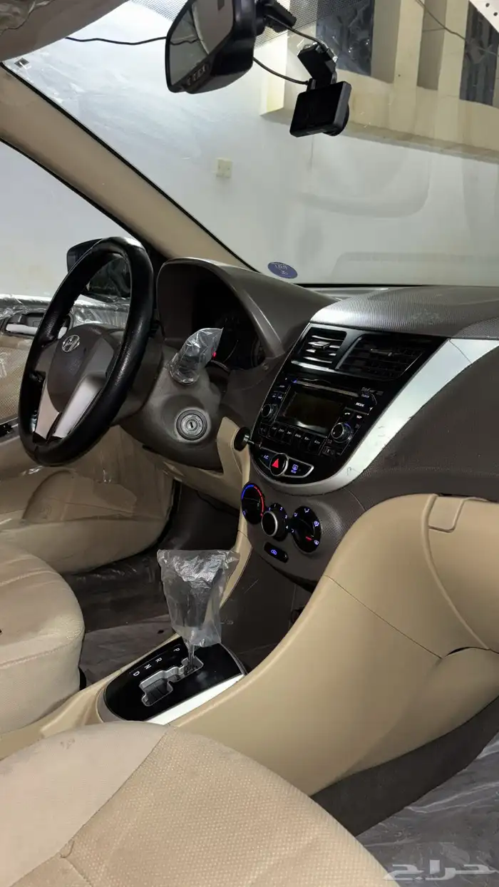 للبيع اكسنت 2014 22