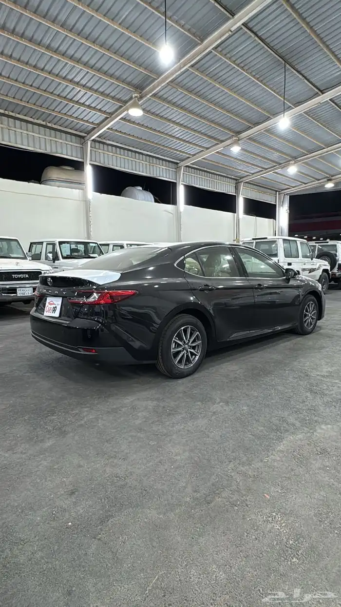 كامري ستاندر اسود 5