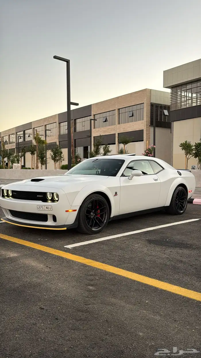 دودج تشالنجر 4