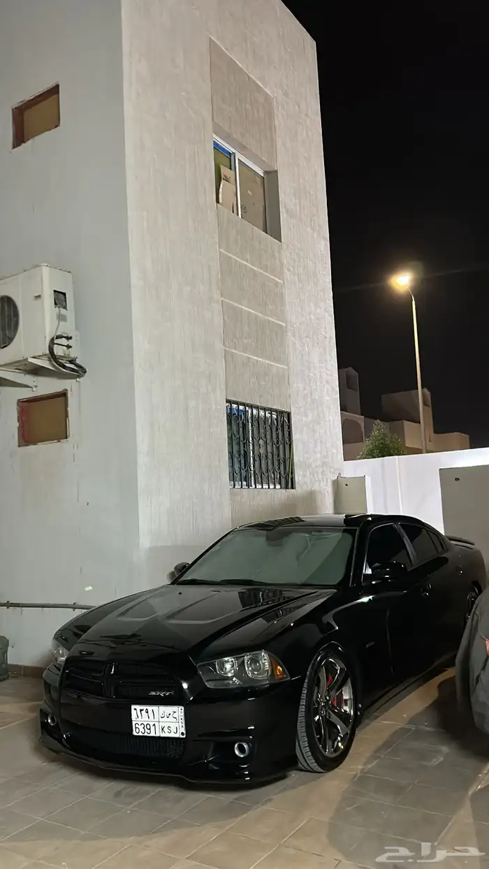 للبيع تشارجر 2014 رود اند تراك 11