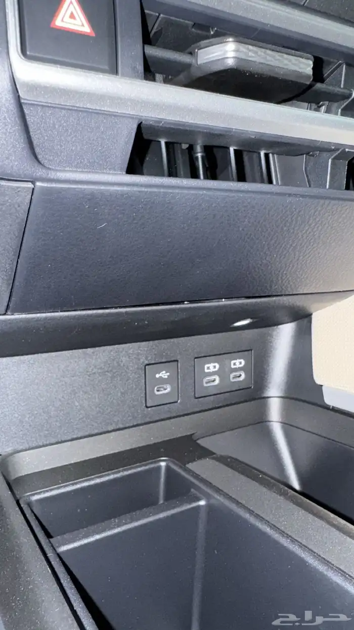 كامري ستاندر اسود 9