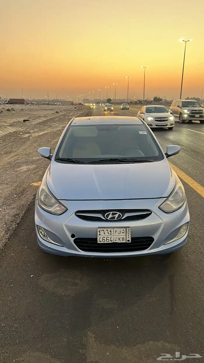 للبيع اكسنت 2012 2