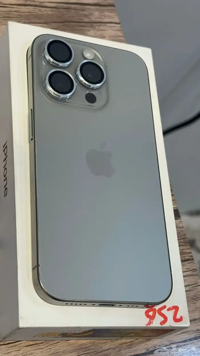 آيفون 15 برو 256 0