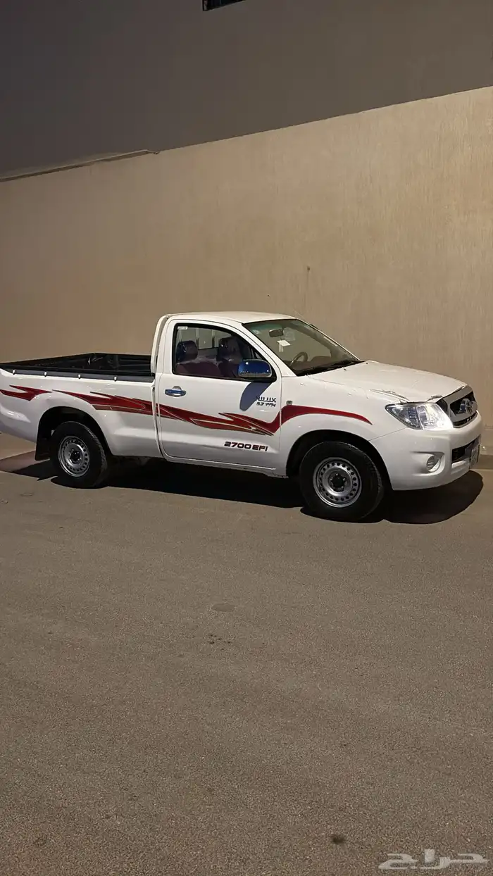 هايلوكس 2011 نظيفه 4