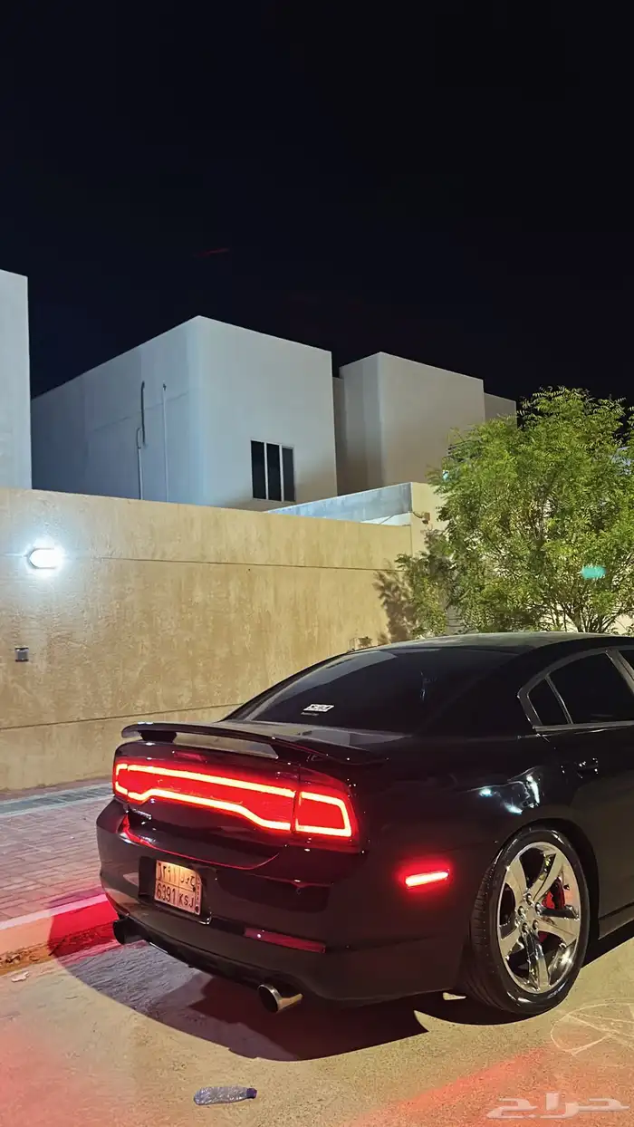 للبيع تشارجر 2014 رود اند تراك 1