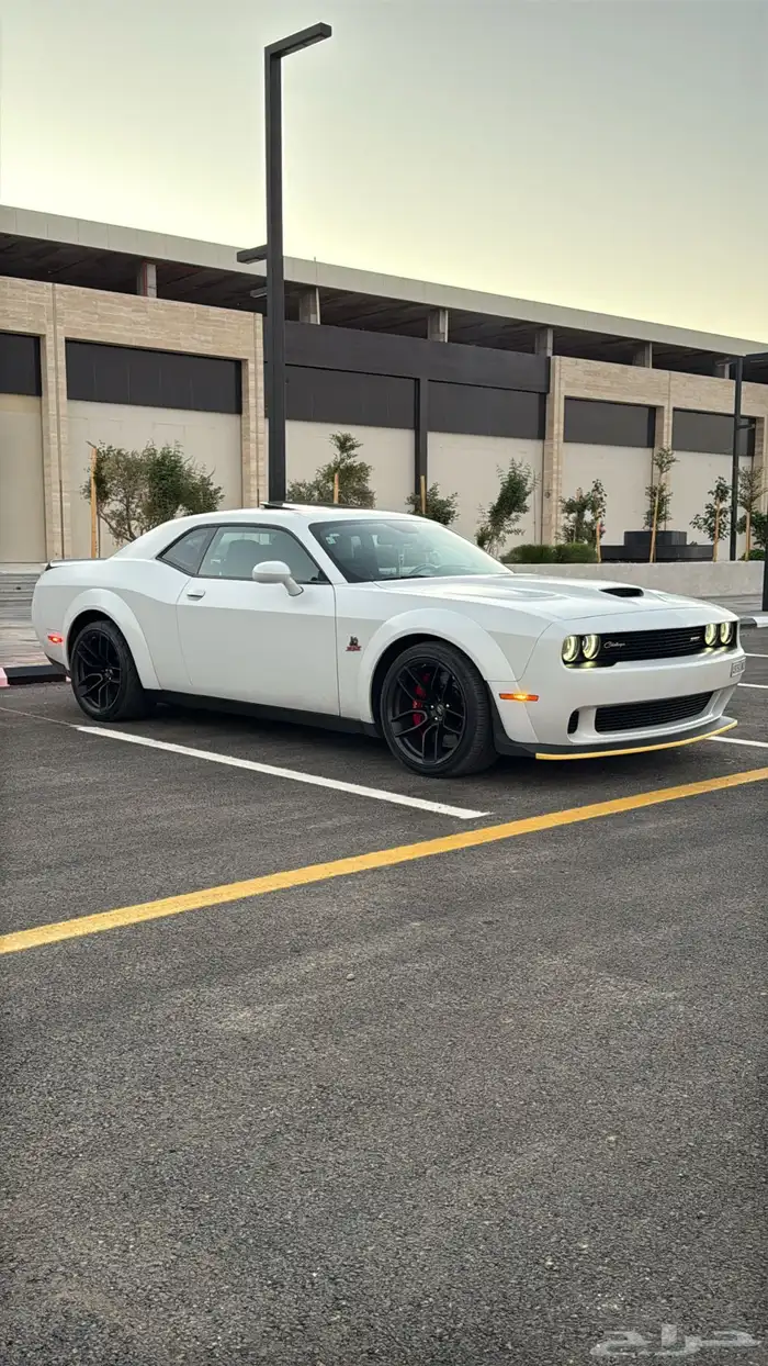 دودج تشالنجر 10