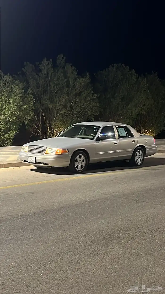 فورد فكتوريا سمني 2012 24