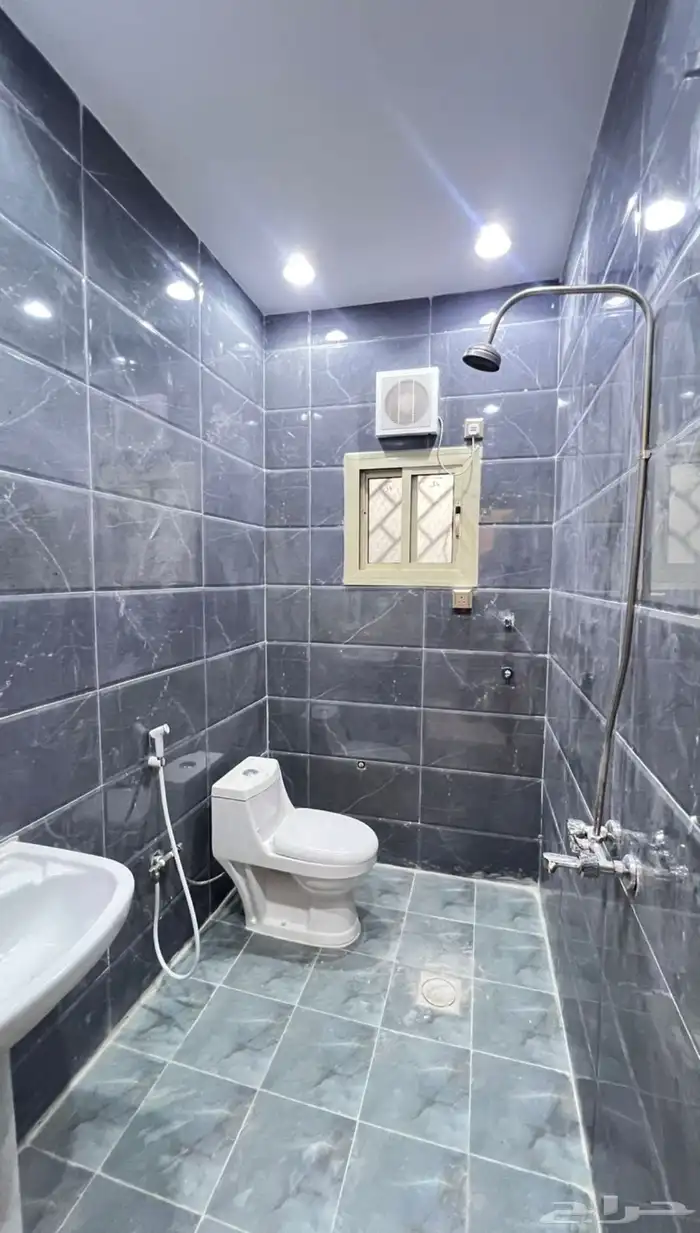 شقة غرفتين شامل الكهرباء والماء للايجار 1