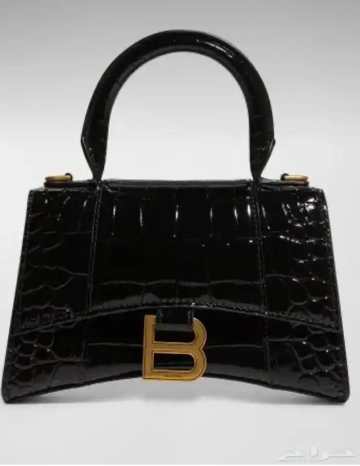 شنطه ماركات ديور قودشي شانيل وجميع إلى منزله متوفره لطلب 22