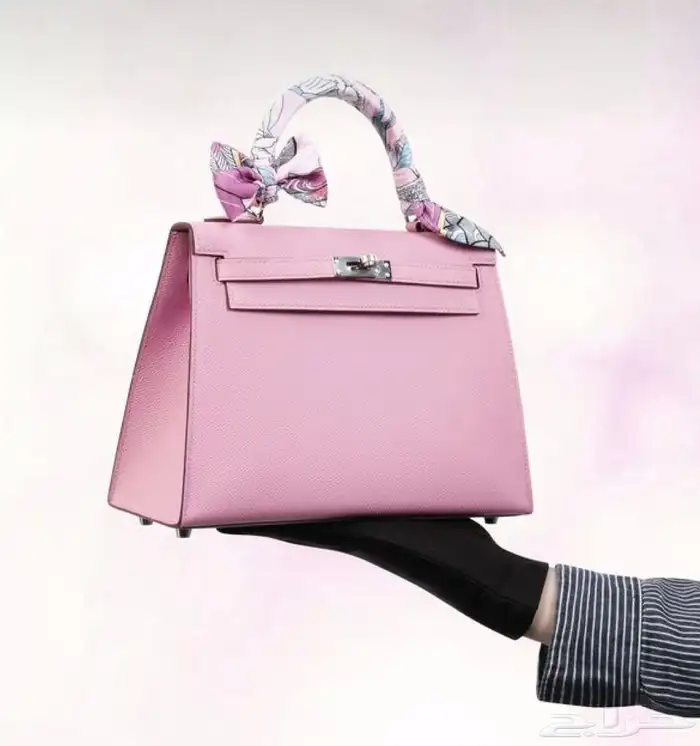 شنطه ماركات ديور قودشي شانيل وجميع إلى منزله متوفره لطلب 38