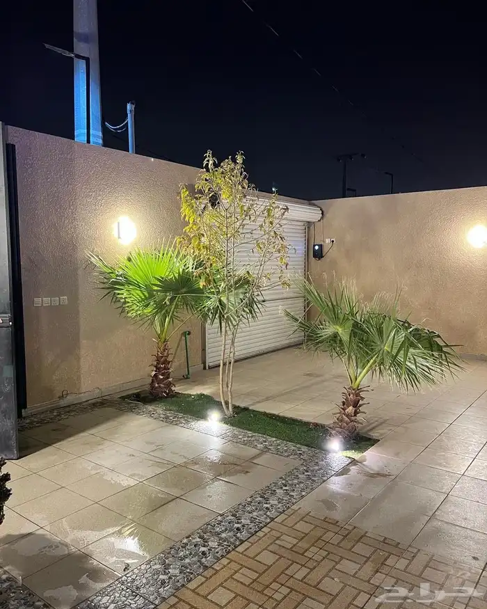 للايجار السنوي شاليه مودرن بحي الرمال 9