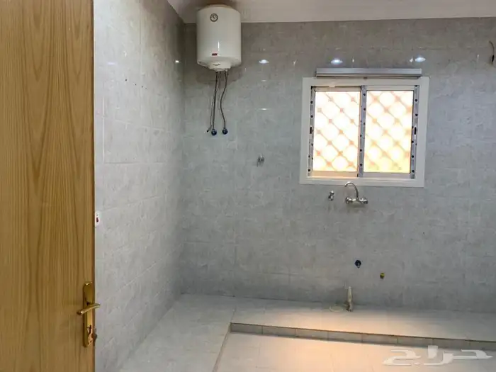 شقه عوائل كبيرة وجديدة للايجار 7