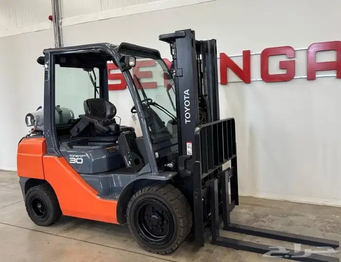 تأجير وبيع وشراء رافعات شوكية متعددة الأحجام والأنواع 1