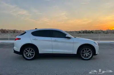 سيارة الفاروميو استيلفيو index