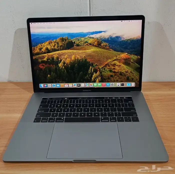 MacBook Pro i7. 16inch 16GB ram 500gb SSD 4gb graphics 8
