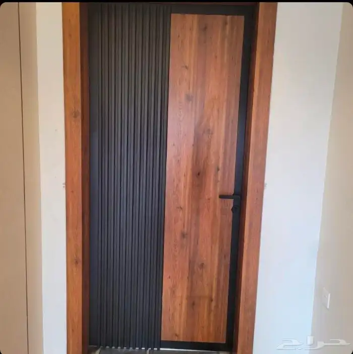 ابواب كلادينج ابواب حديد المنيوم شبابيك سواتر مظلات هناجر 0