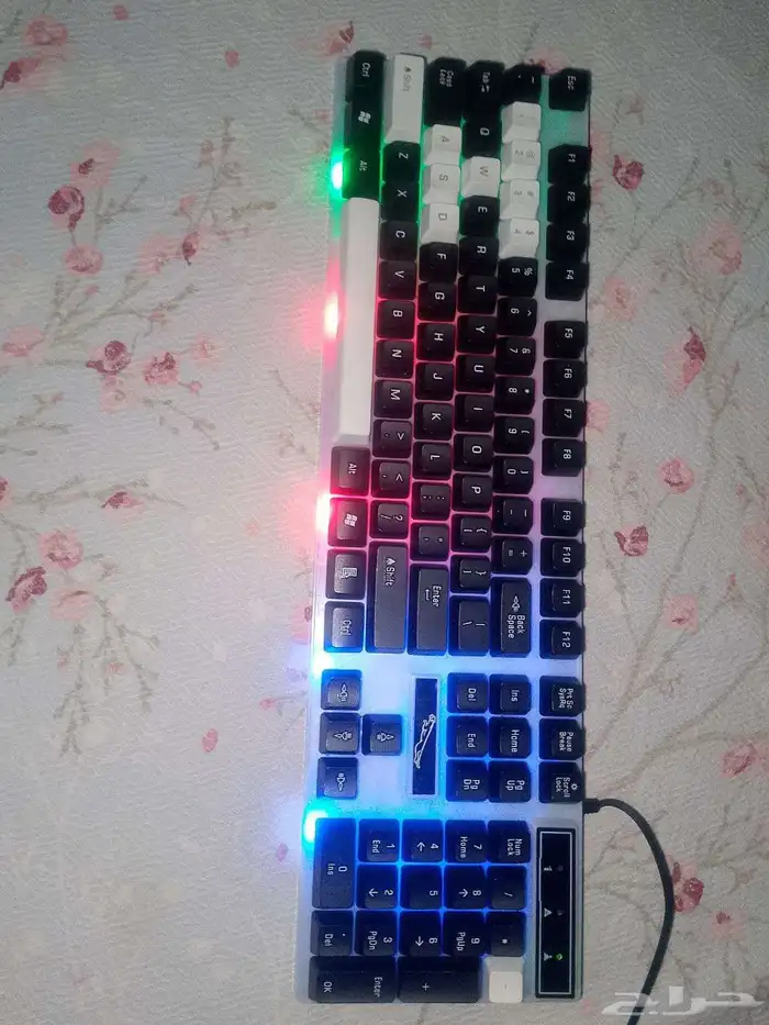 كيبورد قيمنق ملون 0