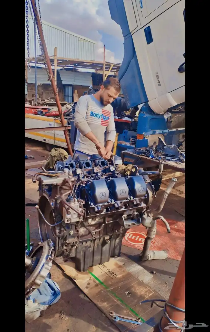 ميكانيكي سيارات نقل ثقيل متنقل  صيانه جميع السيارات 9