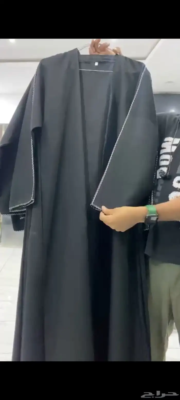 2000قطعه عبايات نسائي 1