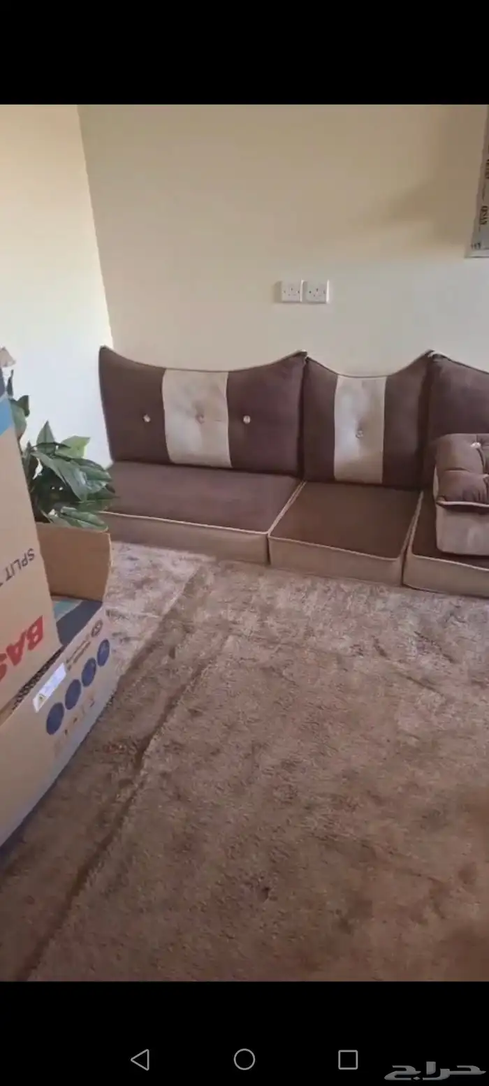 مجلس عربي ارضي مع الطاولات 0