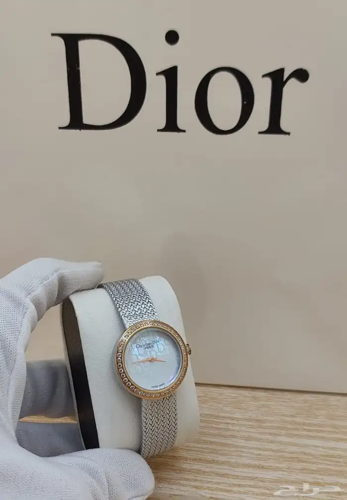 ساعات نسائيه من ماركه ديور مع ضمانه سنه 0