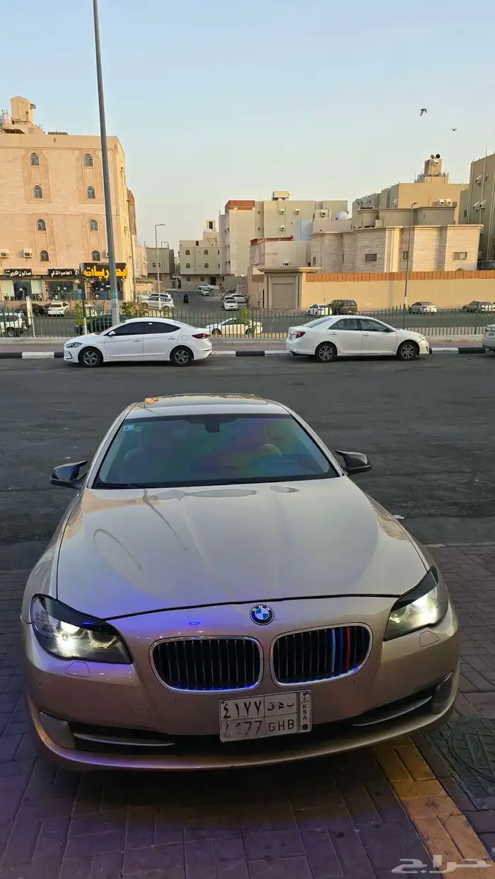 bmw520i موديل 2013 10