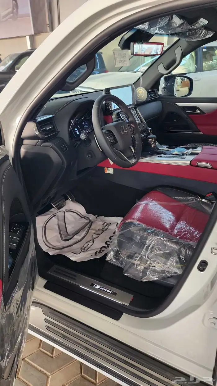 لكزس LX600 اف اسبورت سعودي ابيض 2025 ( بطاقه جمركيه ) 9