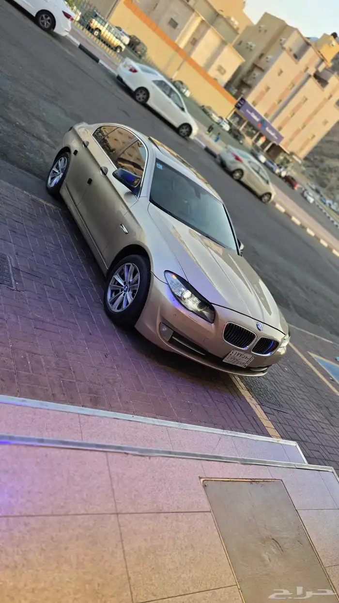 bmw520i موديل 2013 13