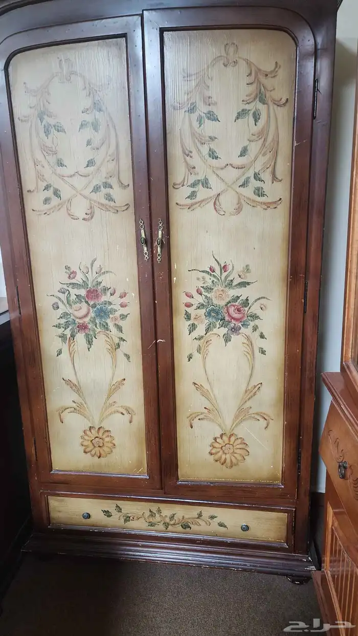 خزانة عبايات 0