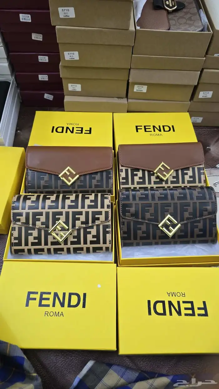 شنط شوزات ساعات نظارات جمله وتجزئه لتواصل واتس 6