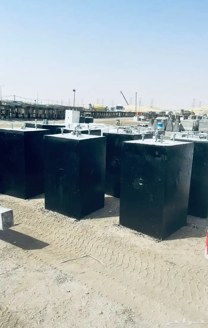 قواعد إنارة حواجز خرسانية مناهيل 17
