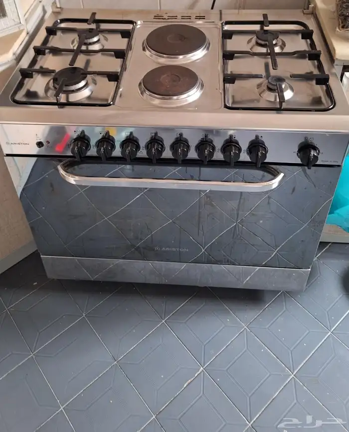 فرن ايطالي استخدام نظيف فرن كهربا مقاس 60 لتر كرسي هزاز 2