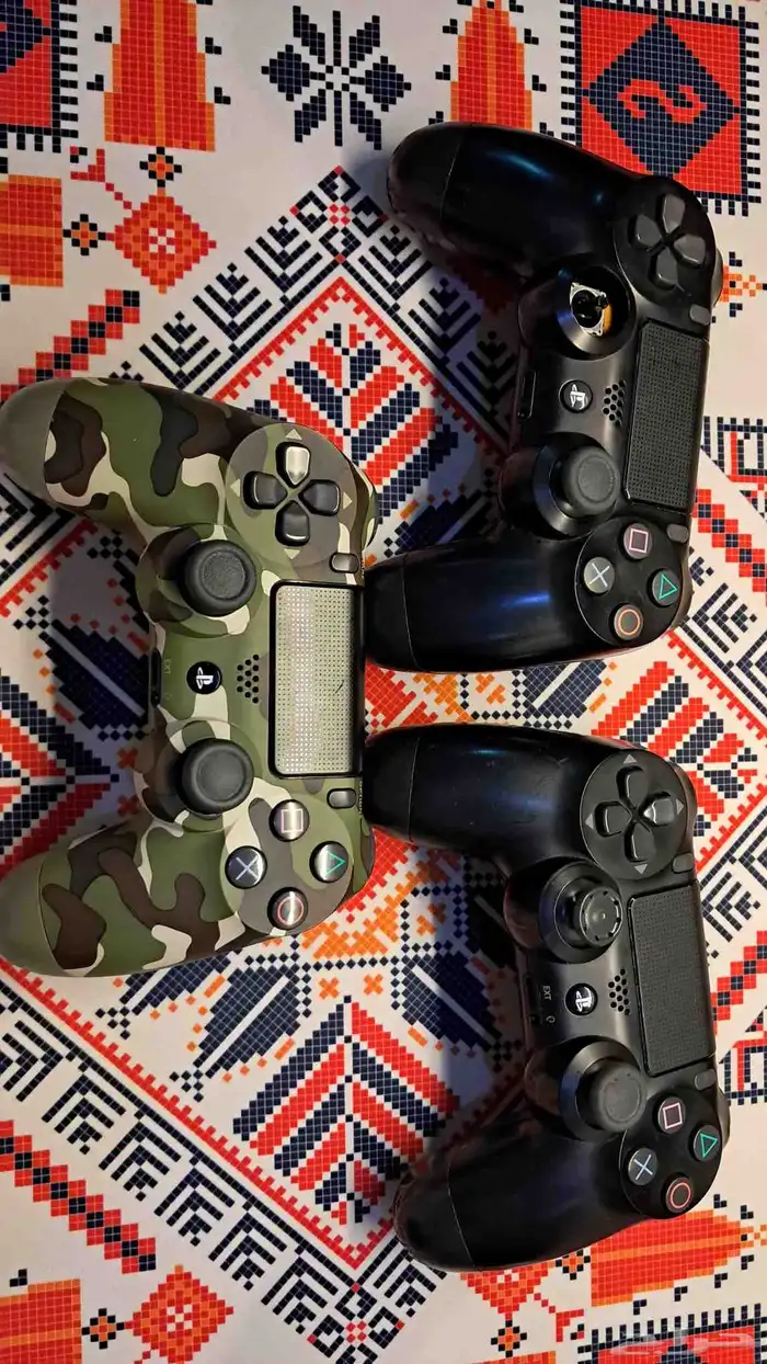 3 يدات PS4 0