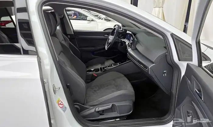 فولكس فاجن - 2023 Golf 8th Generation 2.0 TDI Prestige 17