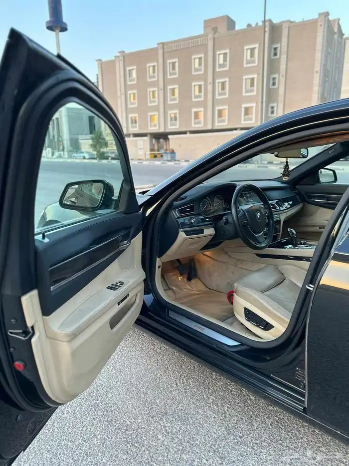بي ام دبليو 750LI 2009 5