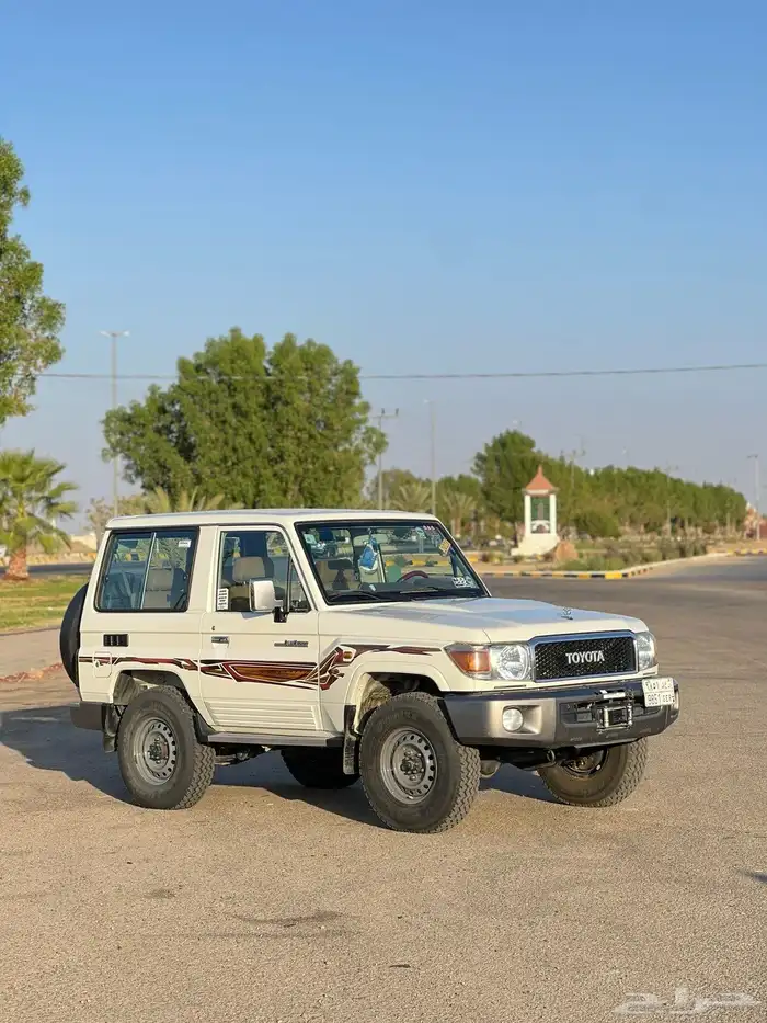 جيب ربع 2021 فل كامل ابيض 1