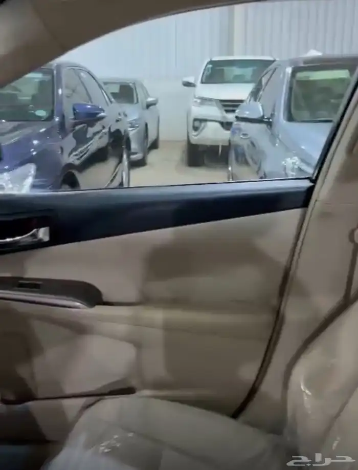 آريون موديل 2015 السيارة وكاله الرقم ممشى 300 السوم 60ال 2