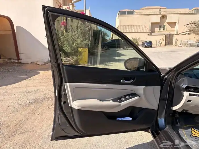 S 2022   النادرة الفريدة التيما نيسان وكالة 15