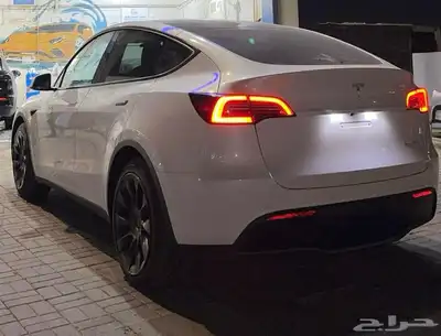 تسلا مودل y دفع رباعي 0