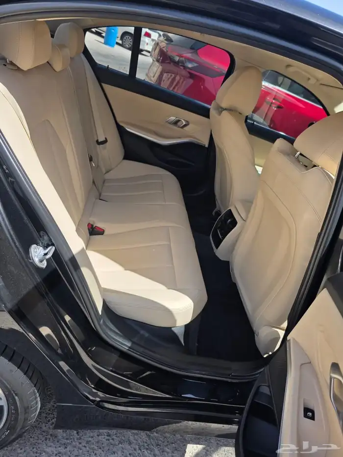 BMW 320i بي ام دبليو الفئة الثالثة 2020 5