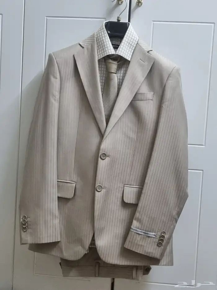 بدلة رجالية ايطالية فاخرة من Gianfranco Ferr Studio 0