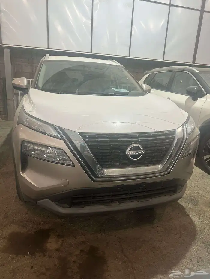 نيسان اكستريل استندر 7مقاعد دبل 2025 ذهبي واسود تسليم فوري 0