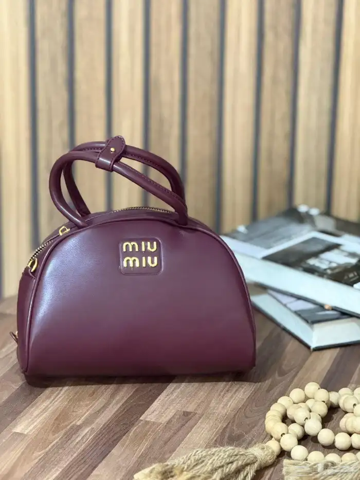 شنط ماركه توصيل فوري جده ورياض باقي المدن شحن لجميع المملكة 27