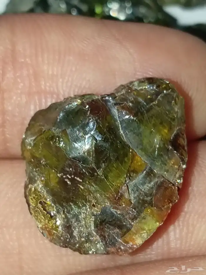 احجار زبرد صافيه يوجد بها قطع كبيره تصل لي 8جرام 17